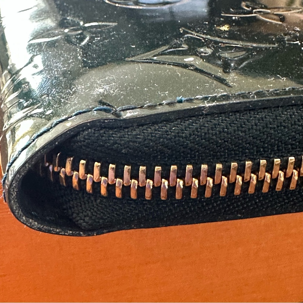 Louis Vuitton w/Box and Dust Bag, Bleu Nuit, Zippy - Picture 9 of 14
